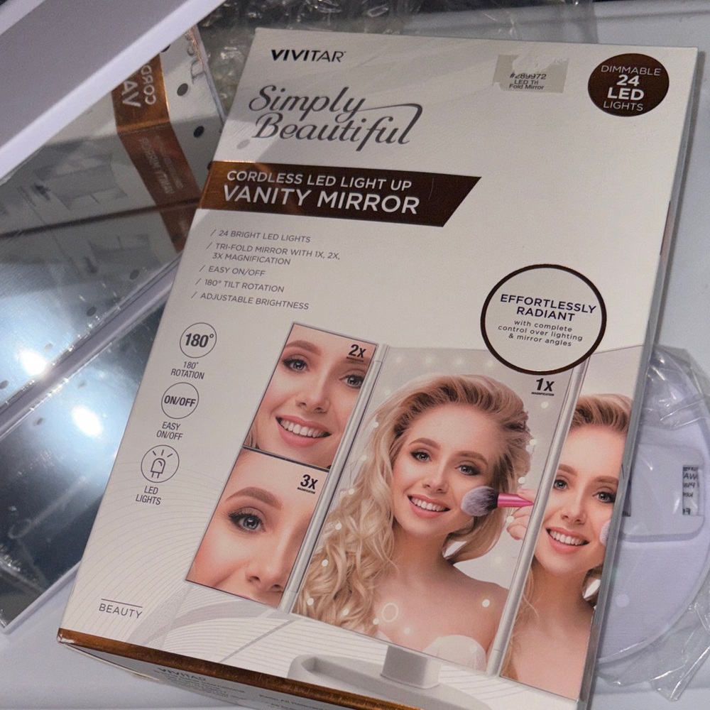 Vivitar Simply Beautiful Cordless Vanity Mirror White Dimmable 24 LED LIGHTS